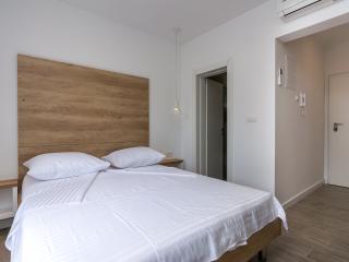 Guest House Petra Trogir Buitenkant foto